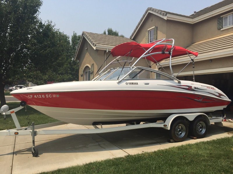 Yamaha Jet Boat