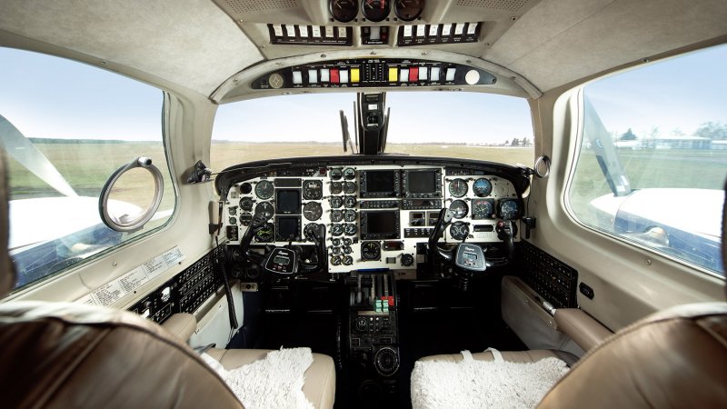 Piper pa-31t Cheyenne Cockpit