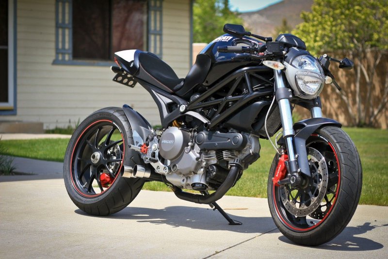 Мотоцикл Ducati Monster 1200