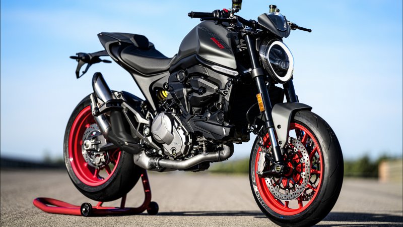 Ducati Monster 696