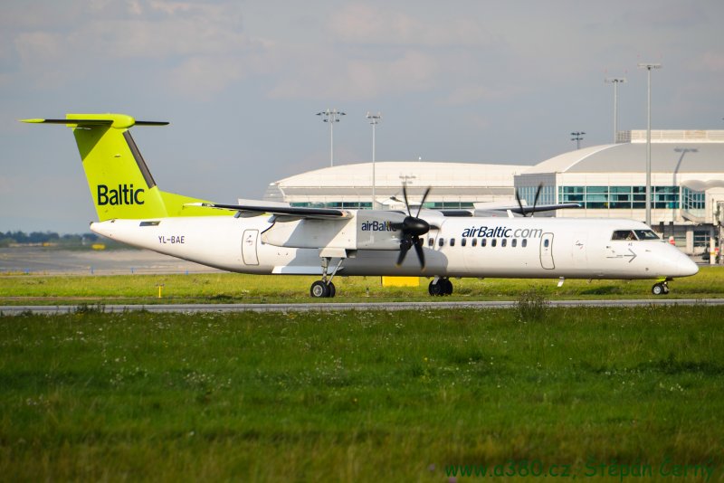 DHC q400