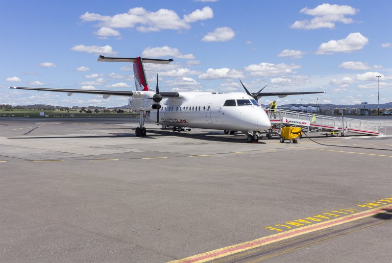 Бомбардье DHC-8