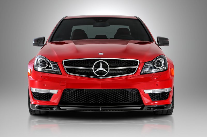 Mercedes c63 AMG 204 спереди