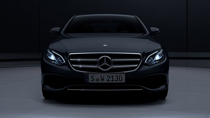 Мерседес e200 спереди черный