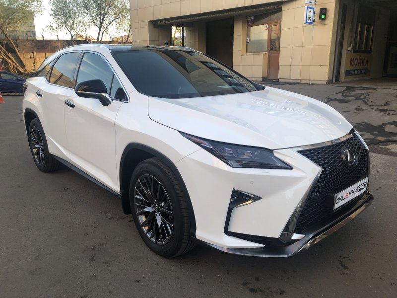 Lexus FX 300