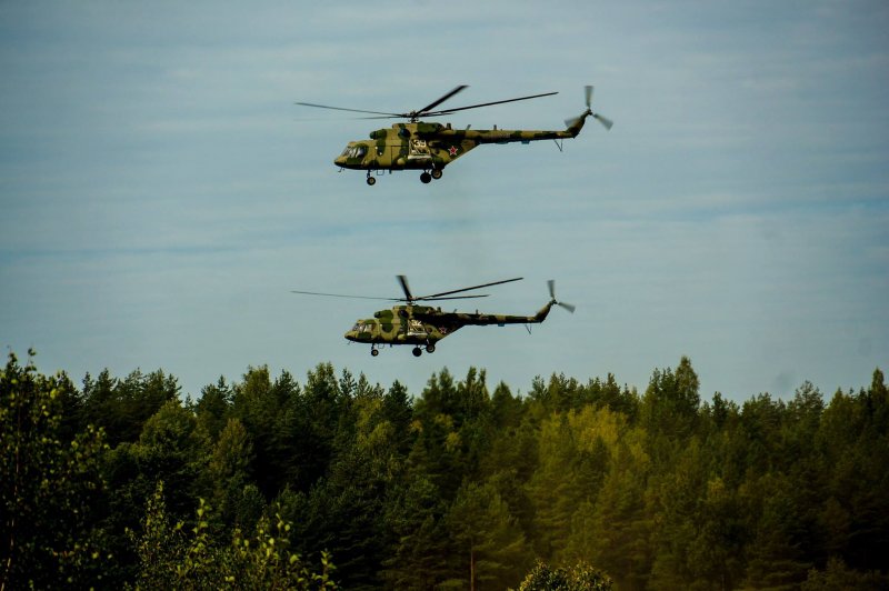 Боевой вертолет в воздухе