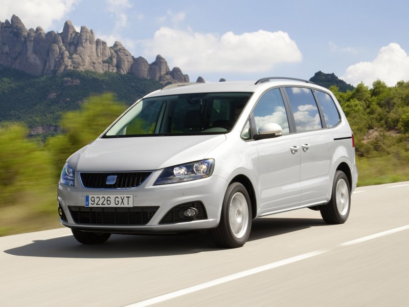 Seat минивэн Alhambra