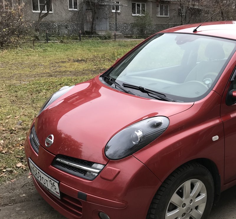 Nissan March r16