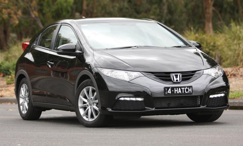 Honda Civic 2014 хэтчбек
