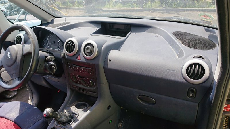 Peugeot 1007 салон