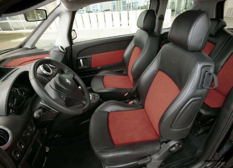 Peugeot 1007 салон