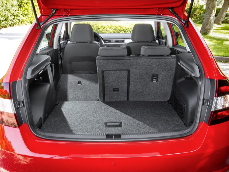 Skoda Rapid 2015 багажник