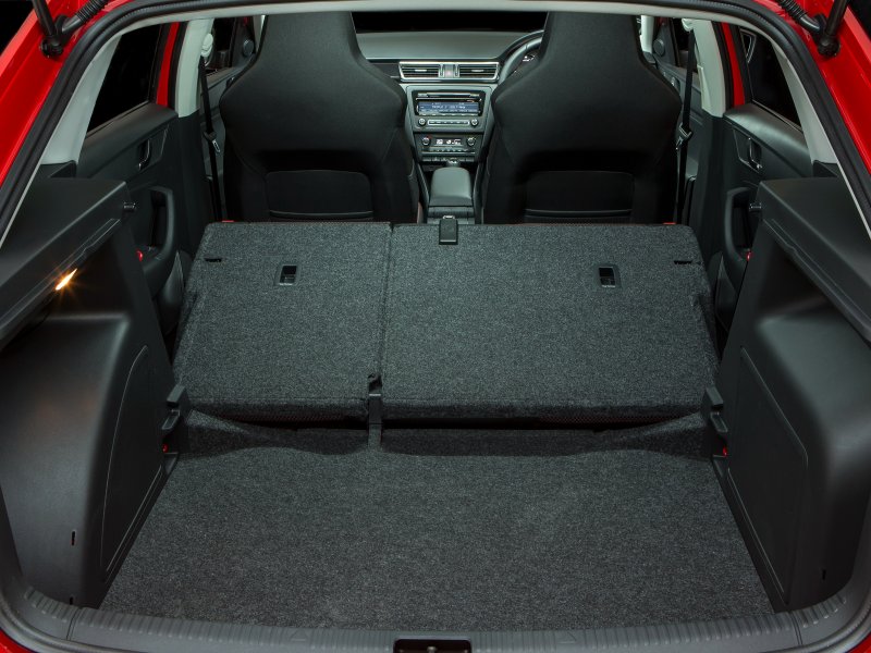 Skoda Rapid 2014 багажник