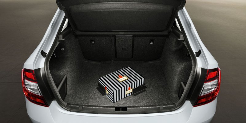 Skoda Rapid 2017 багажник