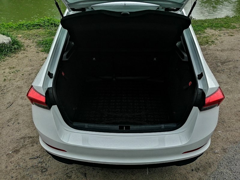Skoda Rapid 2020 багажник