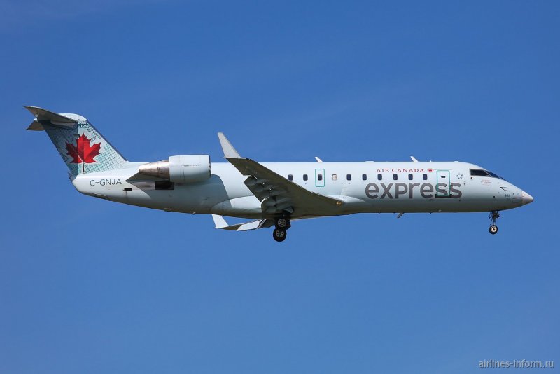Самолёт Bombardier CRJ-200