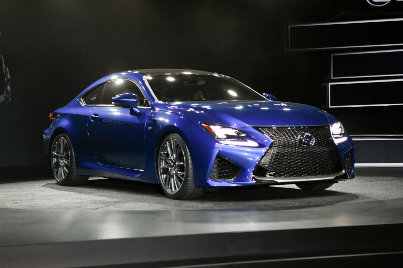 Лексус RC F 2015