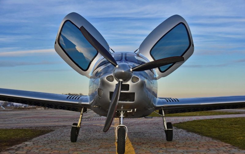 Самолет la-50 Patriot