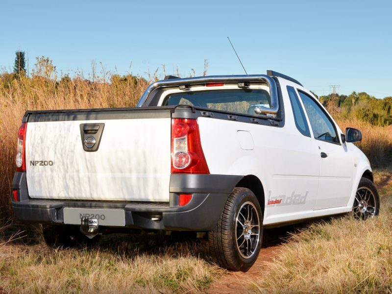Nissan np200