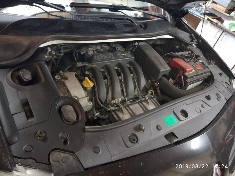 Renault Megane 2 под капотом