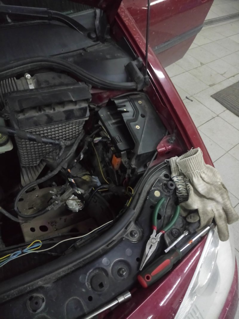 Renault Megane 3 под капотом