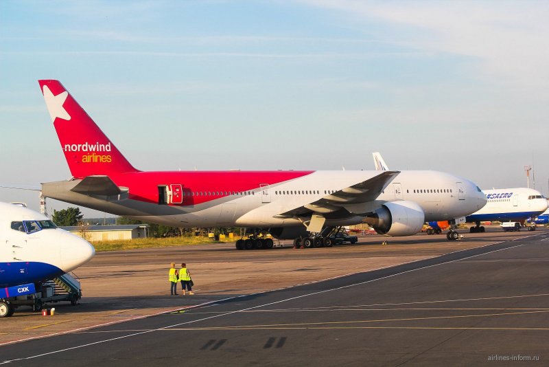 Боинг 777-200