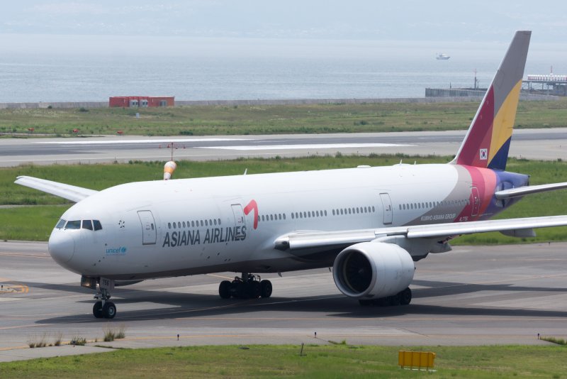 Авиакомпания ИРАЭРО Боинг 777-200