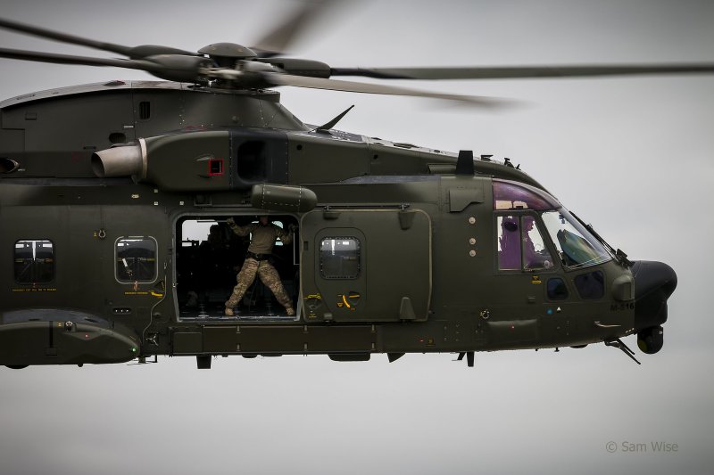 Вертолет AGUSTAWESTLAND aw101