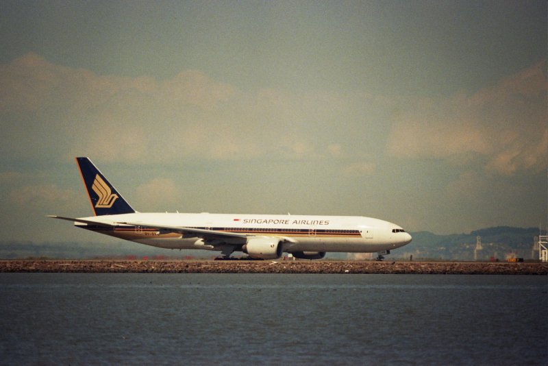Самолёт Боинг 777-240 LR