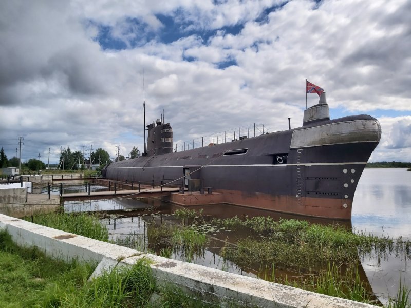 Подводная лодка б-402
