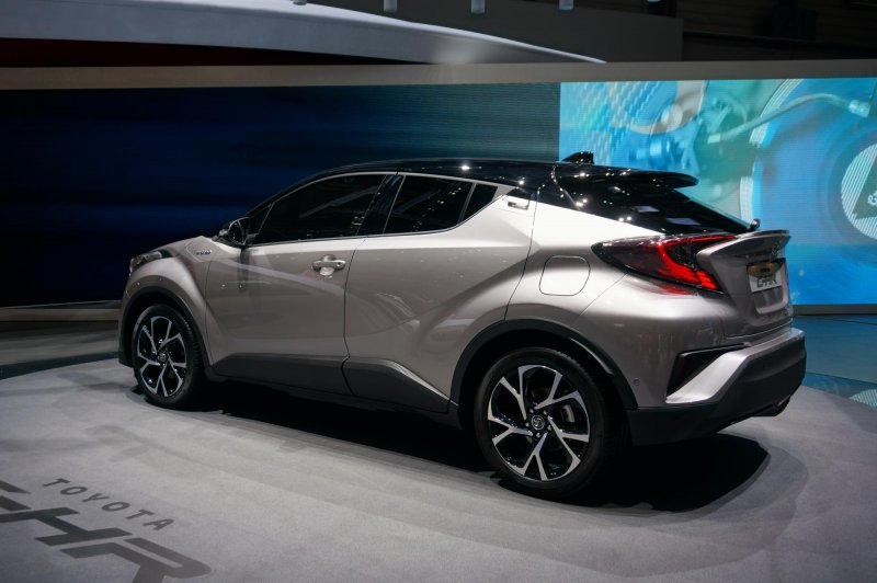 Toyota Ch-r 4