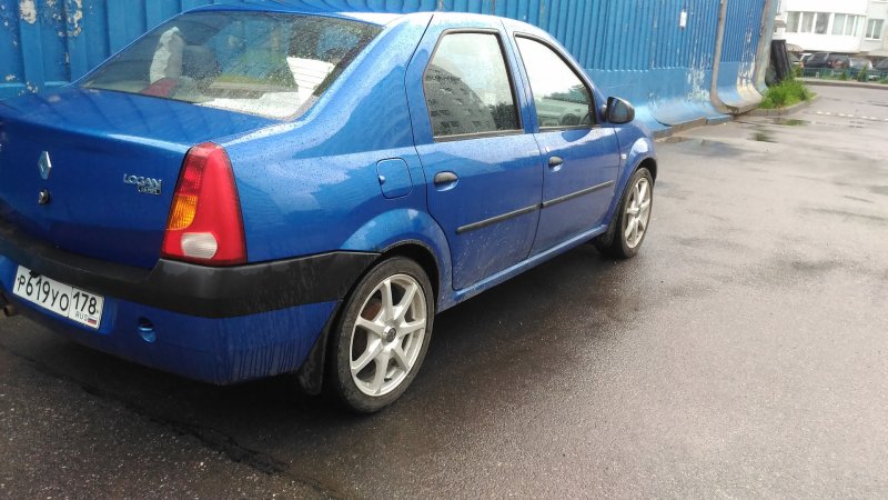 Литье на синий Рено Логан 1
