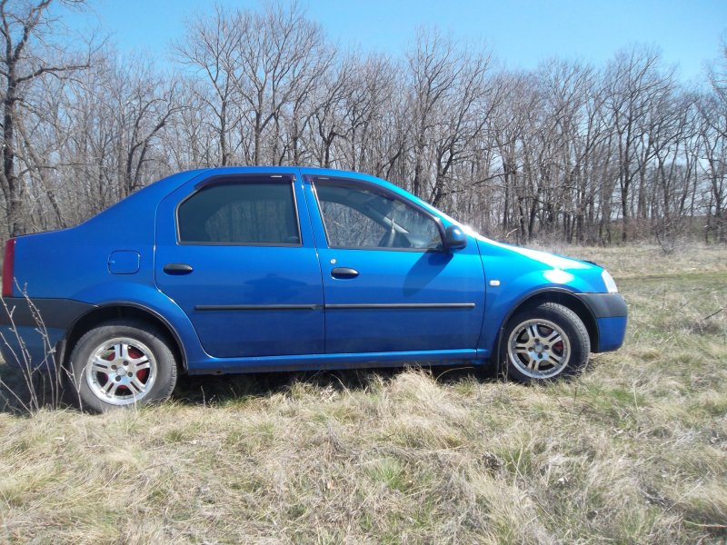 Рено Логан 2 голубой металлик