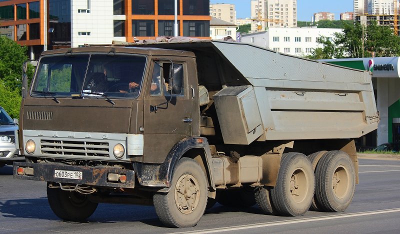 Фура КАМАЗ из 90