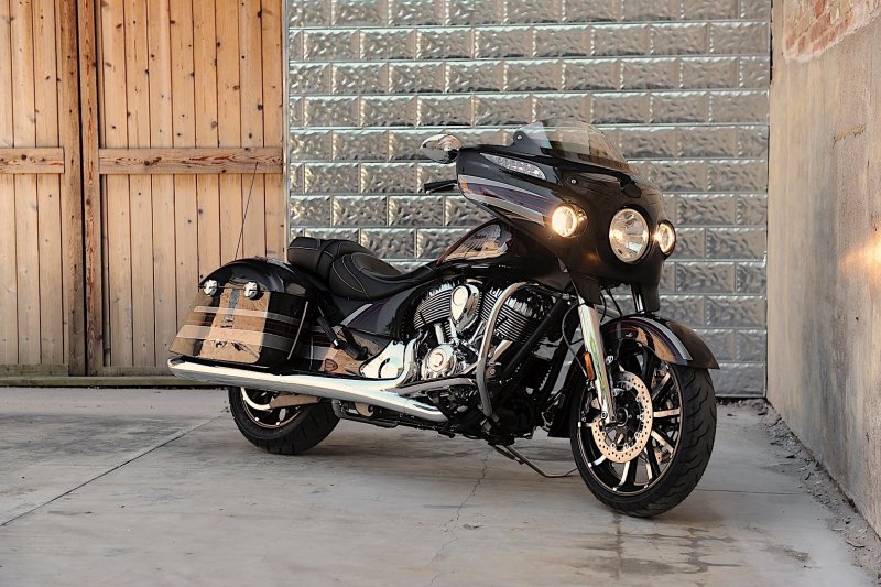 Мотоцикл indian Roadmaster