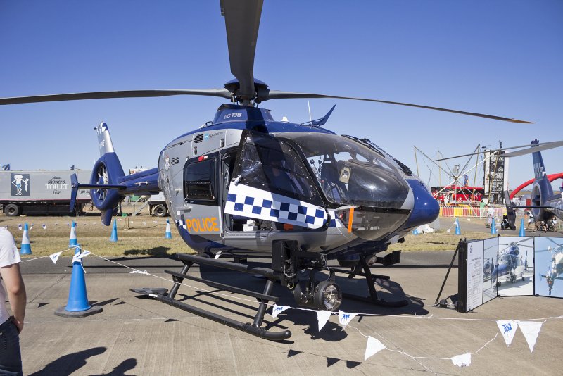 Вертолет марки DF Helicopters df334