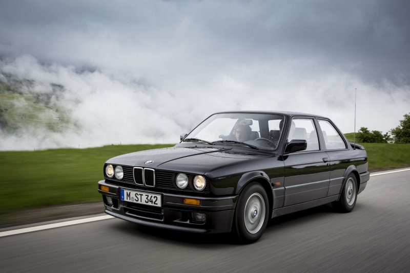 BMW e30 320is