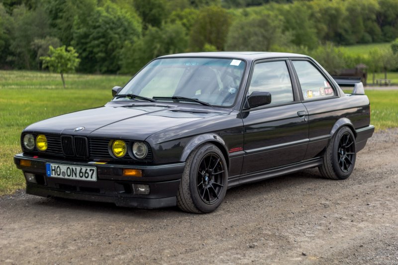 BMW e30 купе