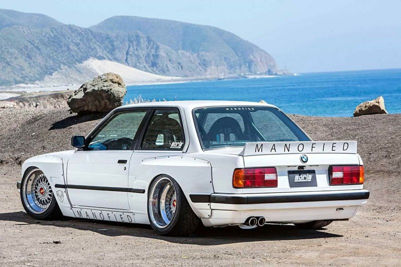 BMW e30 дактейл