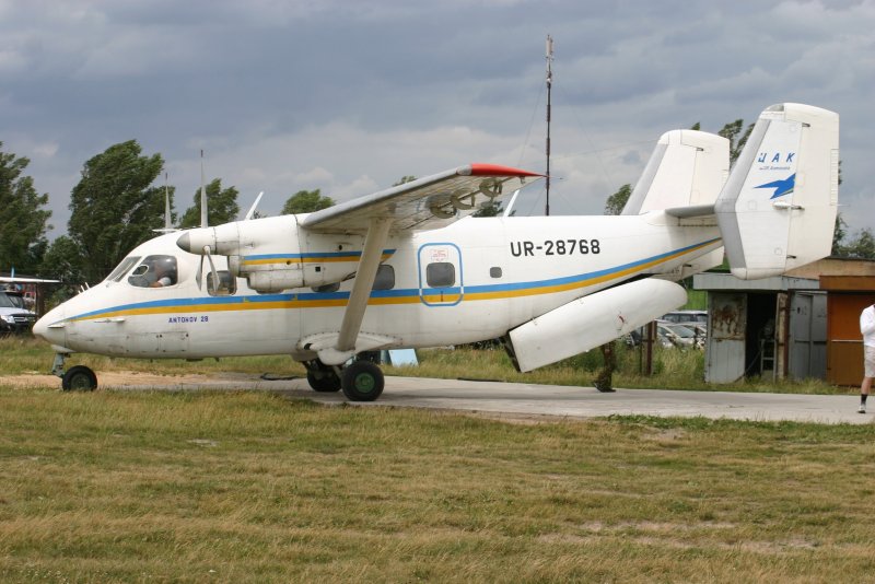 АН 28 самолет
