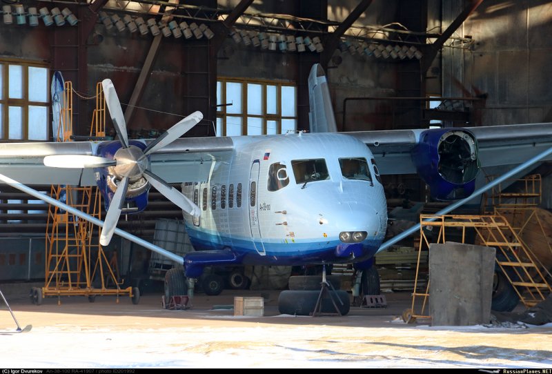 АН-38 кабина