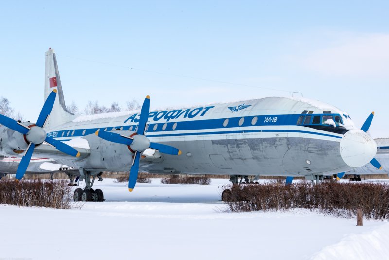 Ил 18 ra-75268