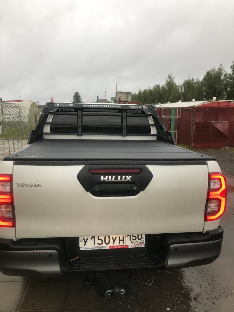 Hilux Black Onyx 2021