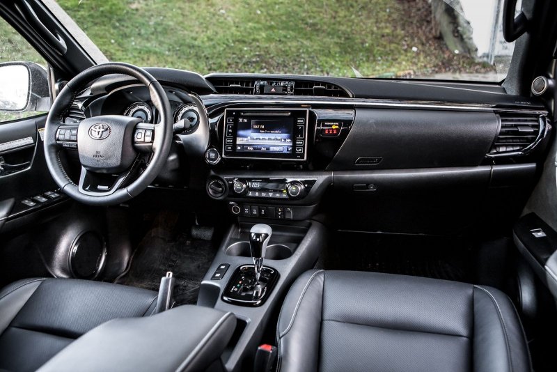 Toyota Hilux 2020 Black Onyx