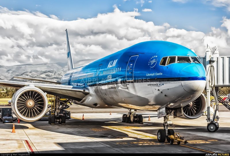Boeing 777
