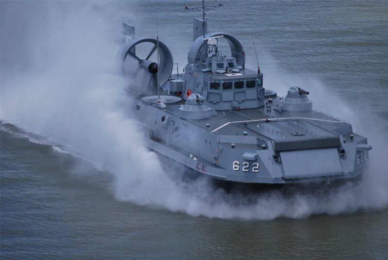 Катер на воздушной подушке морская пехота