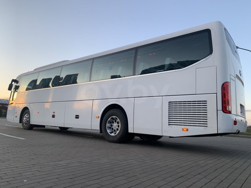 Hyundai Universe Space