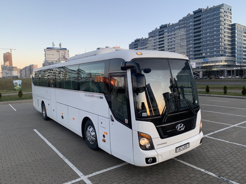 Hyundai Universe Space Luxury