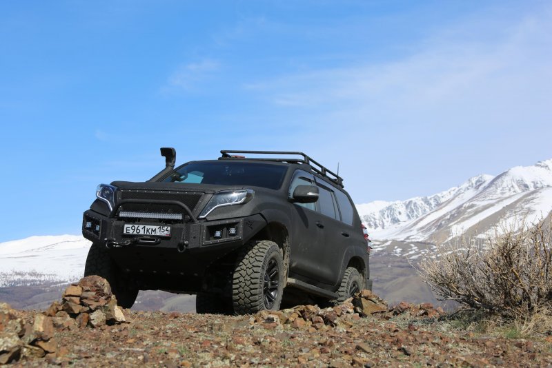 Toyota Land Cruiser Prado off Road