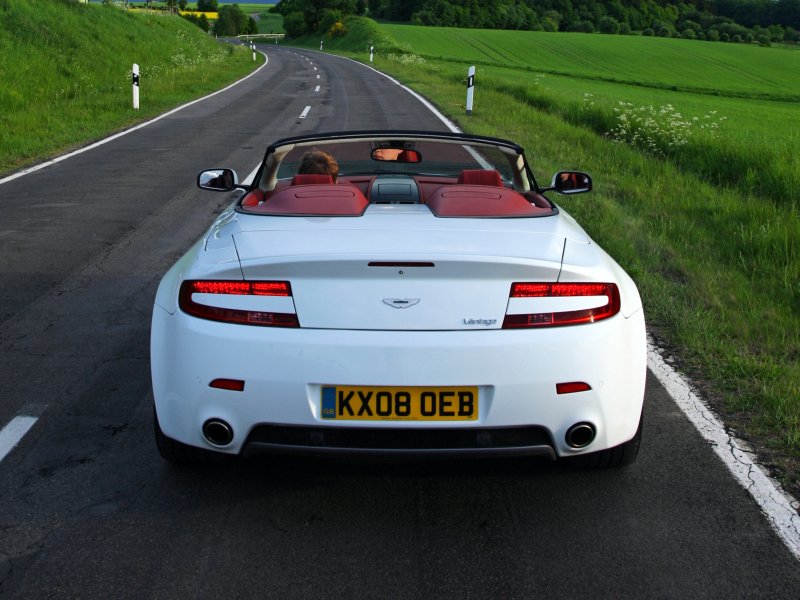 Aston Martin v8 Vantage Roadster